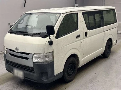 TOYOTA REGIUS VAN
