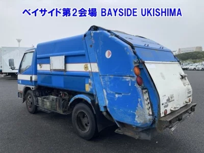 MITSUBISHI CANTER
