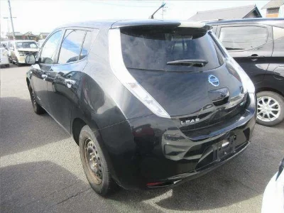 NISSAN LEAF