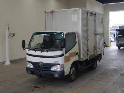 TOYOTA DYNA