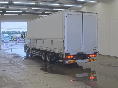 MITSUBISHI FUSO SUPER GREAT