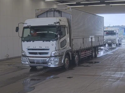 MITSUBISHI FUSO SUPER GREAT