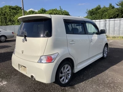 TOYOTA BB