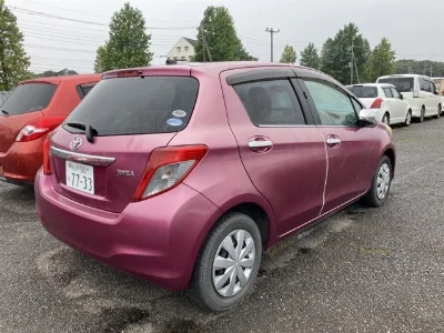 TOYOTA VITZ