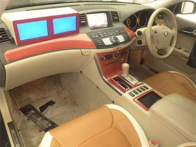 NISSAN FUGA