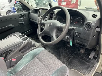 NISSAN CARAVAN VAN