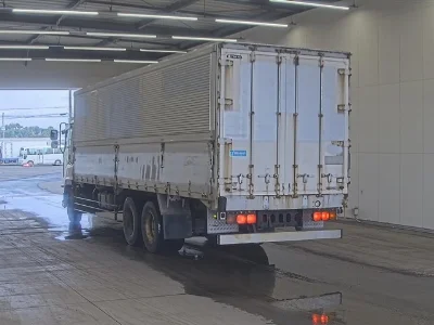 ISUZU GIGA