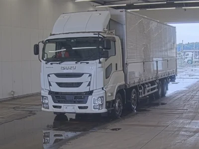 ISUZU GIGA