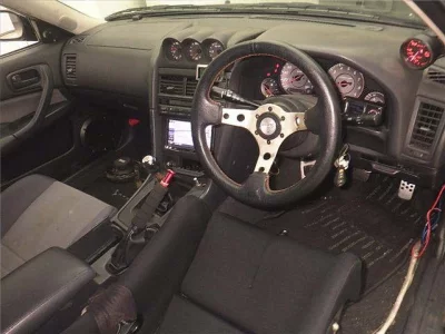 NISSAN SKYLINE