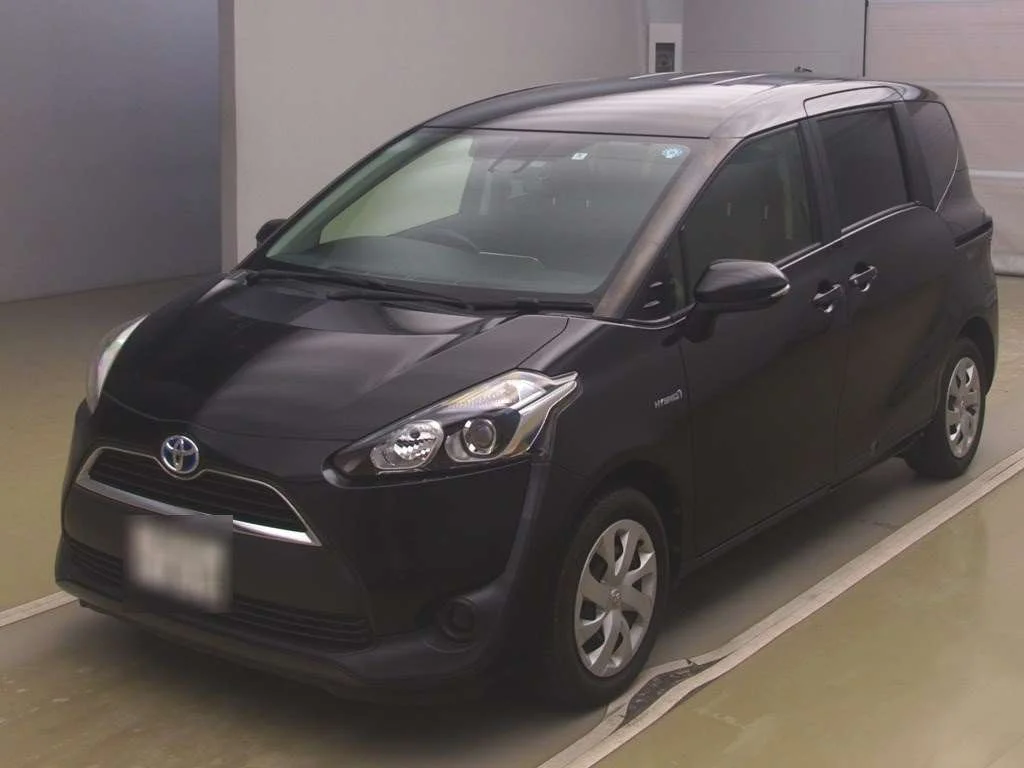 Toyota Sienta 2016