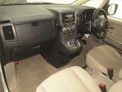 MITSUBISHI DELICA D5