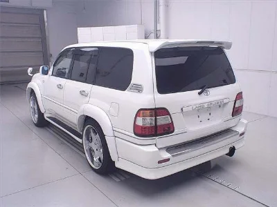 TOYOTA LAND CRUISER