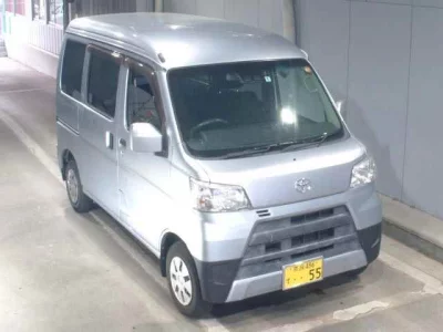 TOYOTA PIXIS VAN