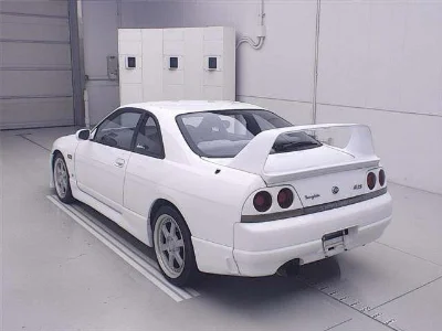 NISSAN SKYLINE