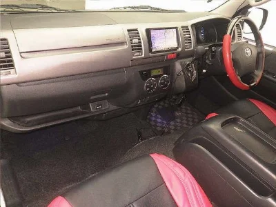 TOYOTA HIACE VAN