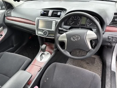 TOYOTA PREMIO