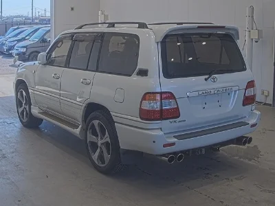TOYOTA LAND CRUISER
