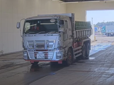 ISUZU GIGA