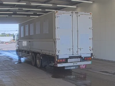 ISUZU GIGA