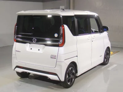 NISSAN ROOX