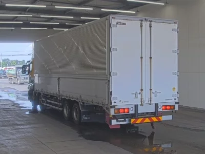 MITSUBISHI FUSO SUPER GREAT