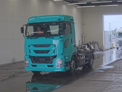 ISUZU GIGA