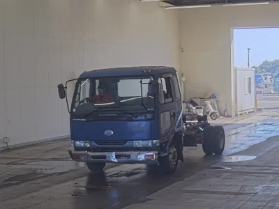 NISSAN UD