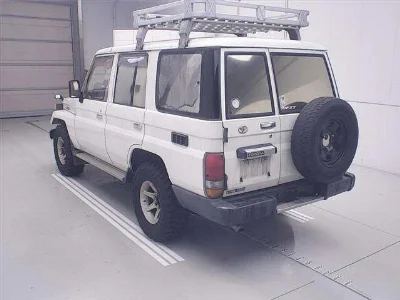TOYOTA LAND CRUISER