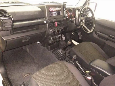 SUZUKI JIMNY SIERRA