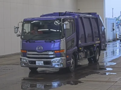 NISSAN UD