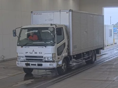 MITSUBISHI FUSO FIGHTER
