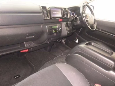 TOYOTA REGIUS ACE VAN