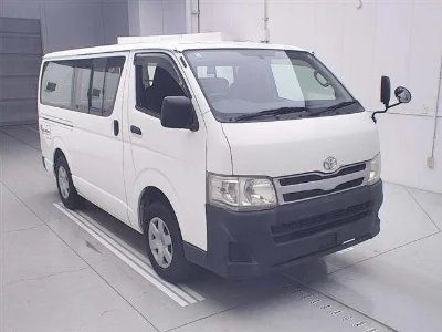 TOYOTA REGIUS ACE VAN