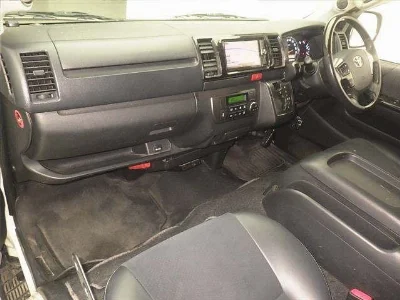 TOYOTA HIACE VAN