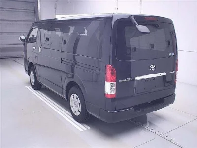 TOYOTA REGIUS ACE VAN