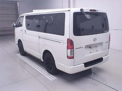 TOYOTA REGIUS ACE VAN