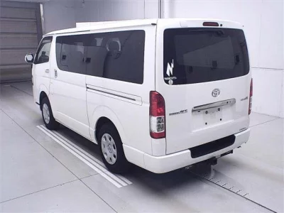 TOYOTA REGIUS ACE VAN