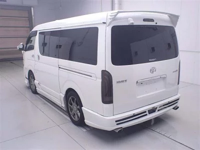 TOYOTA REGIUS ACE VAN
