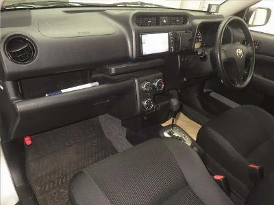 TOYOTA SUCCEED