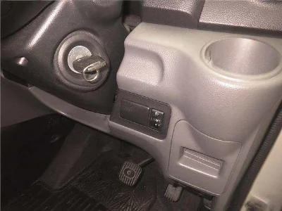 NISSAN NV200