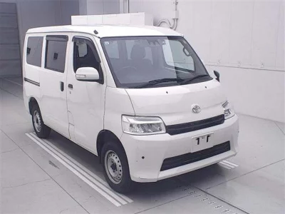 TOYOTA TOWN ACE VAN