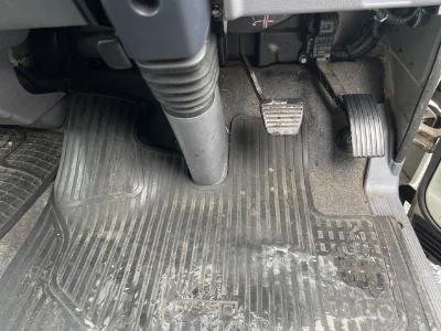 MITSUBISHI CANTER