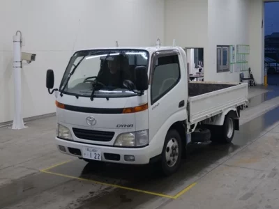 TOYOTA DYNA