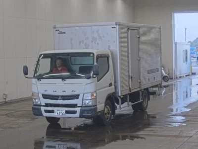 MITSUBISHI CANTER