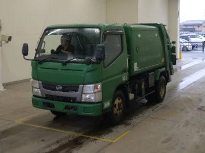 NISSAN UD