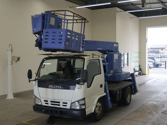 Isuzu Elf  с аукциона в Японии