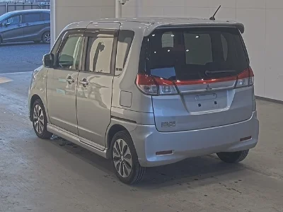 MITSUBISHI DELICA D2