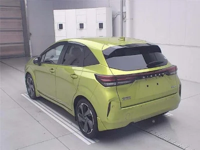 NISSAN AURA