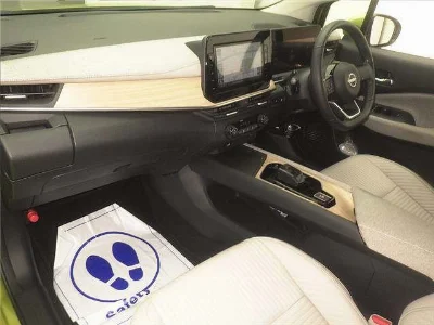 NISSAN AURA