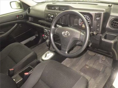TOYOTA SUCCEED